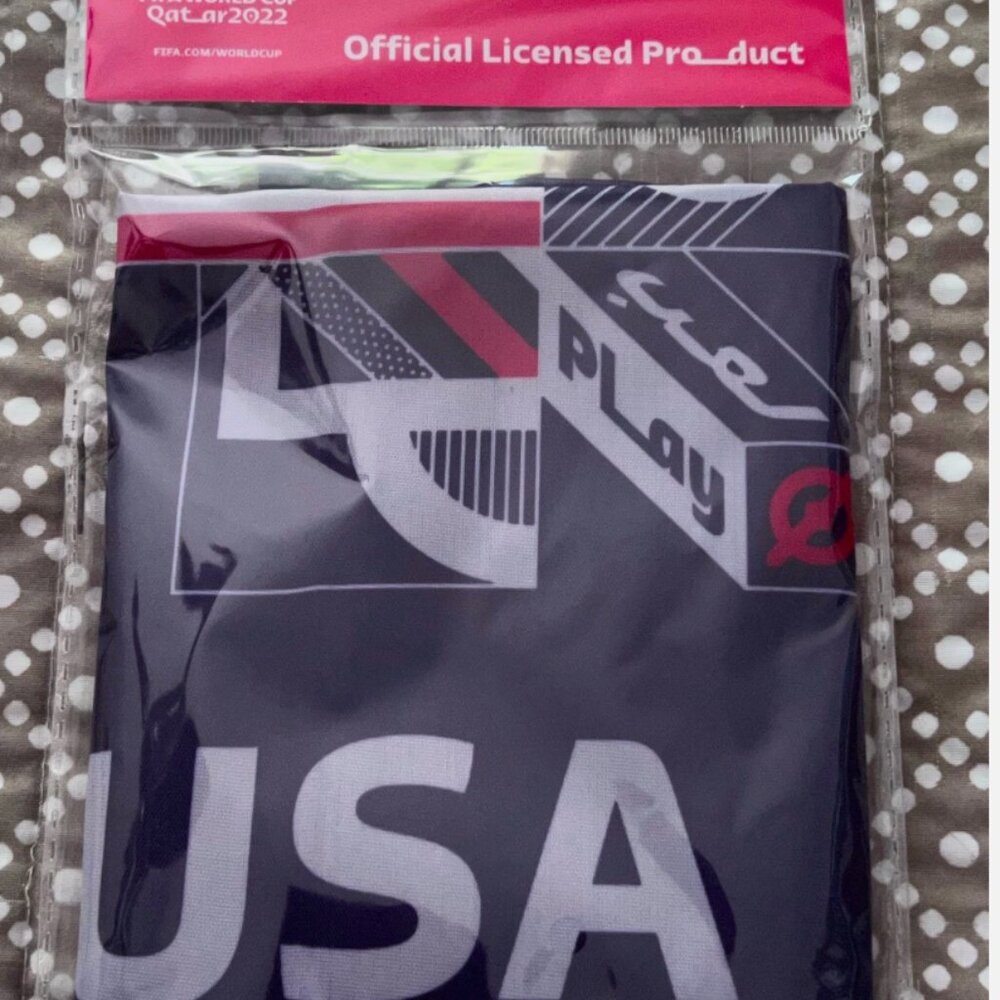 FIFA WORLD CUP QATAR 2022 USA SLING BAG-NWT!